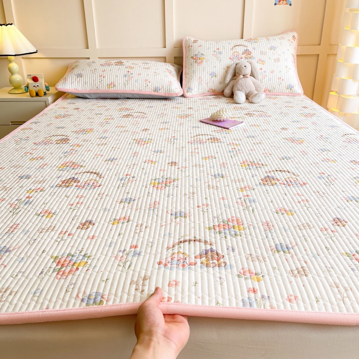 91家纺网 家纺一手货源 找家纺 LIFE.丽芙 2025新款A类四季可用A版全棉数码印花B版牛奶绒单件夹棉床褥垫三件套 床褥垫-浪漫花丛