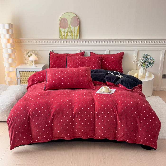 91家纺网 家纺一手货源 找家纺 仟岸家纺 2025新款牛奶绒印花四件套 小点点