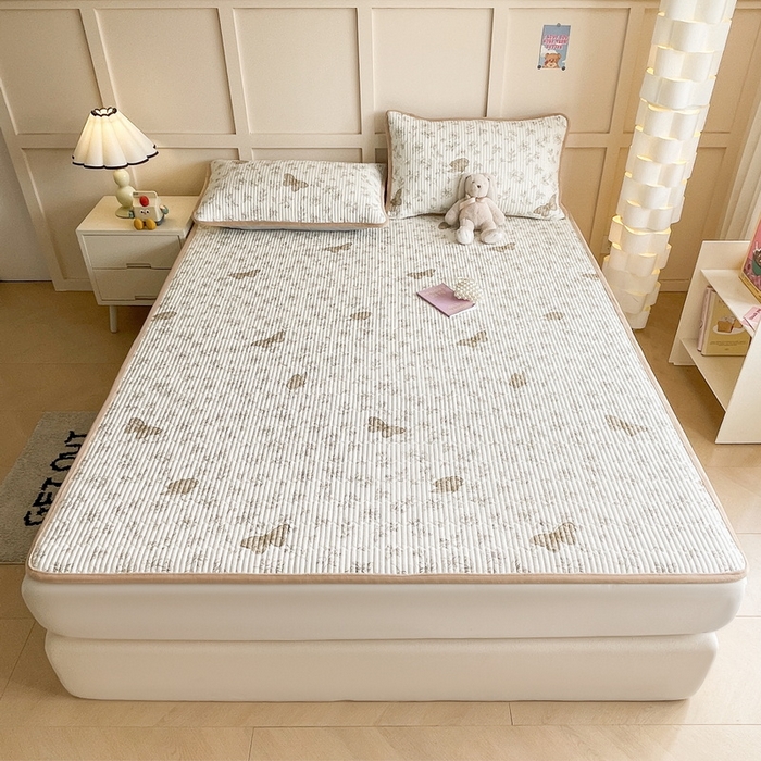 91家纺网 家纺一手货源 找家纺 LIFE.丽芙 2025新款A类四季可用A版全棉数码印花B版牛奶绒单件夹棉床褥垫三件套 床褥垫-蝶舞-咖