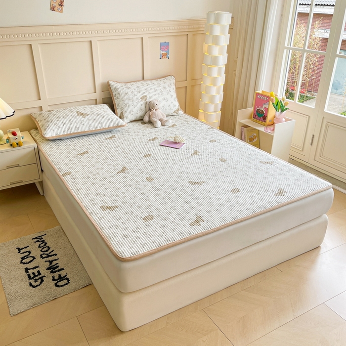 91家纺网 家纺一手货源 找家纺 LIFE.丽芙 2025新款A类四季可用A版全棉数码印花B版牛奶绒单件夹棉床褥垫三件套 床褥垫-蝶舞-咖