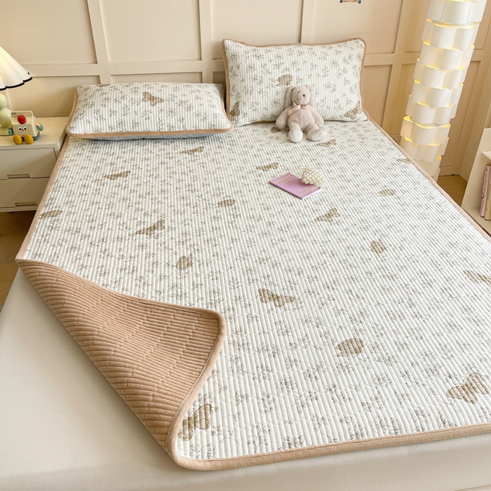 91家纺网 家纺一手货源 找家纺 LIFE.丽芙 2025新款A类四季可用A版全棉数码印花B版牛奶绒单件夹棉床褥垫三件套 床褥垫-蝶舞-咖