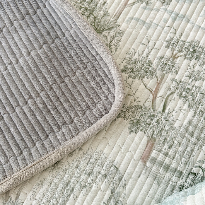 91家纺网 家纺一手货源 找家纺 LIFE.丽芙 2025新款A类四季可用A版全棉数码印花B版牛奶绒单件夹棉炕盖床盖三件套 床盖-秋韵