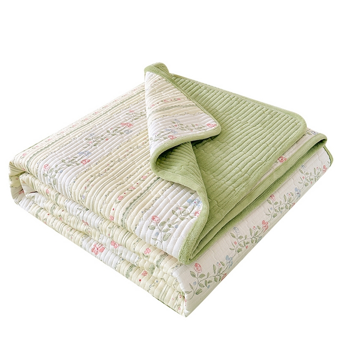 91家纺网 家纺一手货源 找家纺 LIFE.丽芙 2025新款A类四季可用A版全棉数码印花B版牛奶绒单件夹棉炕盖床盖三件套 床盖-曼琳-绿