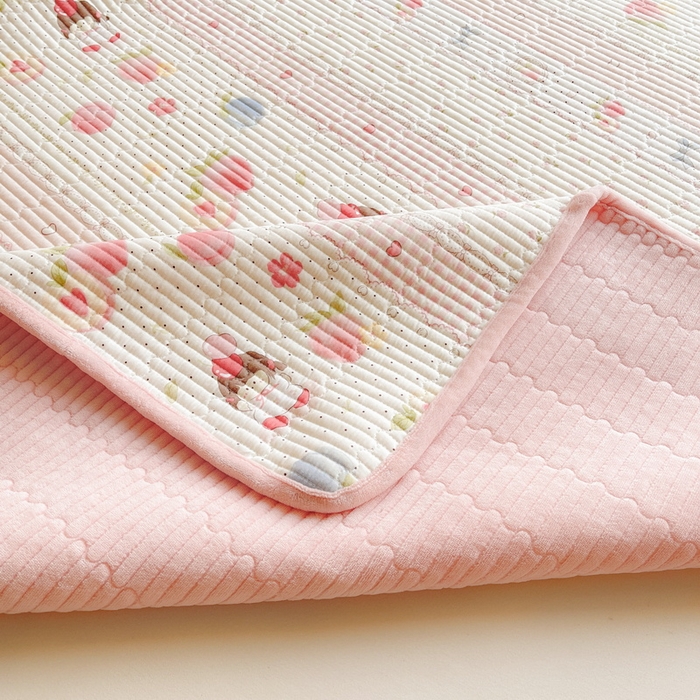 91家纺网 家纺一手货源 找家纺 LIFE.丽芙 2025新款A类四季可用A版全棉数码印花B版牛奶绒单件夹棉床褥垫三件套 床褥垫-爱心小妹