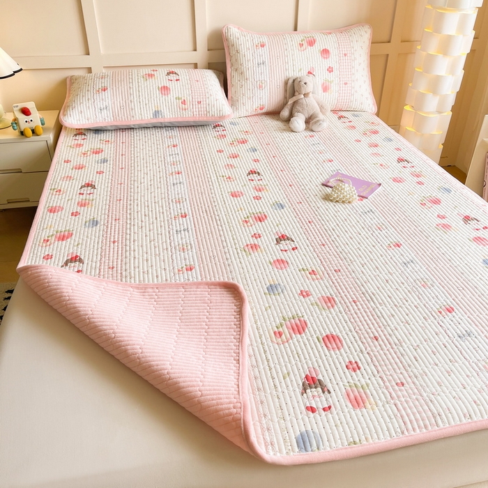 91家纺网 家纺一手货源 找家纺 LIFE.丽芙 2025新款A类四季可用A版全棉数码印花B版牛奶绒单件夹棉床褥垫三件套 床褥垫-爱心小妹