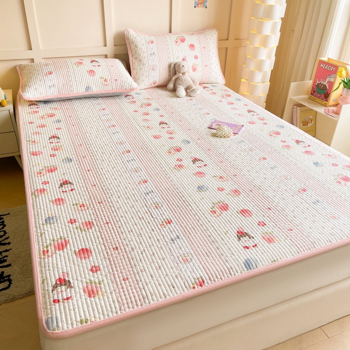 91家纺网 家纺一手货源 找家纺 LIFE.丽芙 2025新款A类四季可用A版全棉数码印花B版牛奶绒单件夹棉床褥垫三件套 床褥垫-爱心小妹