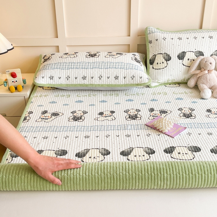 91家纺网 家纺一手货源 找家纺 LIFE.丽芙 2025新款A类四季可用A版全棉数码印花B版牛奶绒单件夹棉床褥垫三件套 床褥垫-调皮狗狗