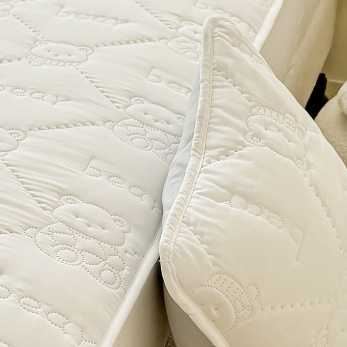 91家纺网 家纺一手货源 找家纺 LIFE.丽芙 2025新款磨毛超声波夹棉机包边枕套 小熊夹棉枕套-象牙白