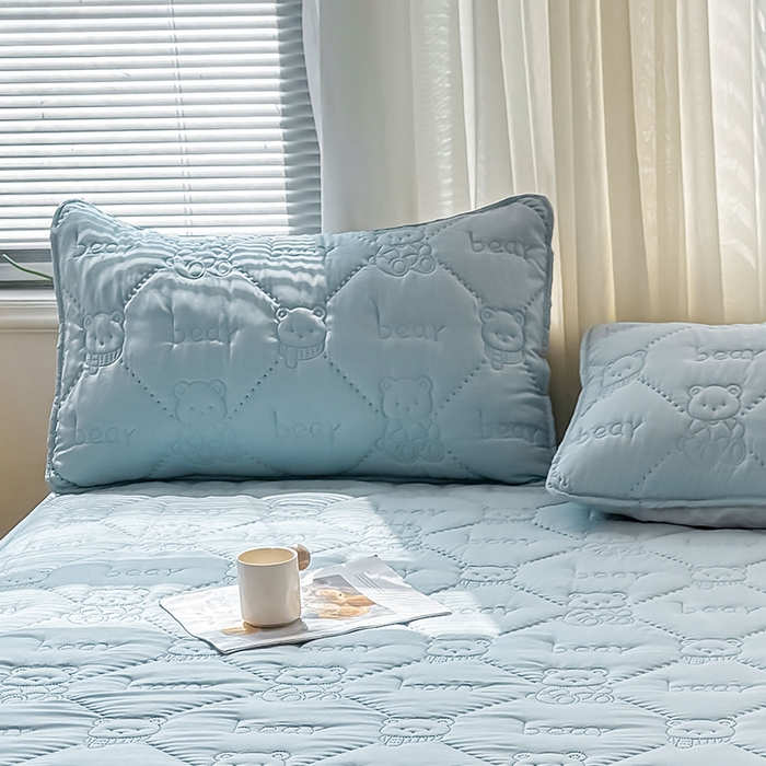 91家纺网 家纺一手货源 找家纺 LIFE.丽芙 2025新款磨毛超声波夹棉机包边枕套 小熊夹棉枕套-海青