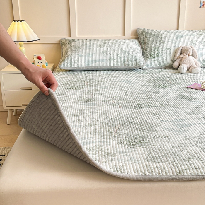 91家纺网 家纺一手货源 找家纺 LIFE.丽芙 2025新款A类四季可用A版全棉数码印花B版牛奶绒单件夹棉床褥垫三件套 床褥垫-秋韵