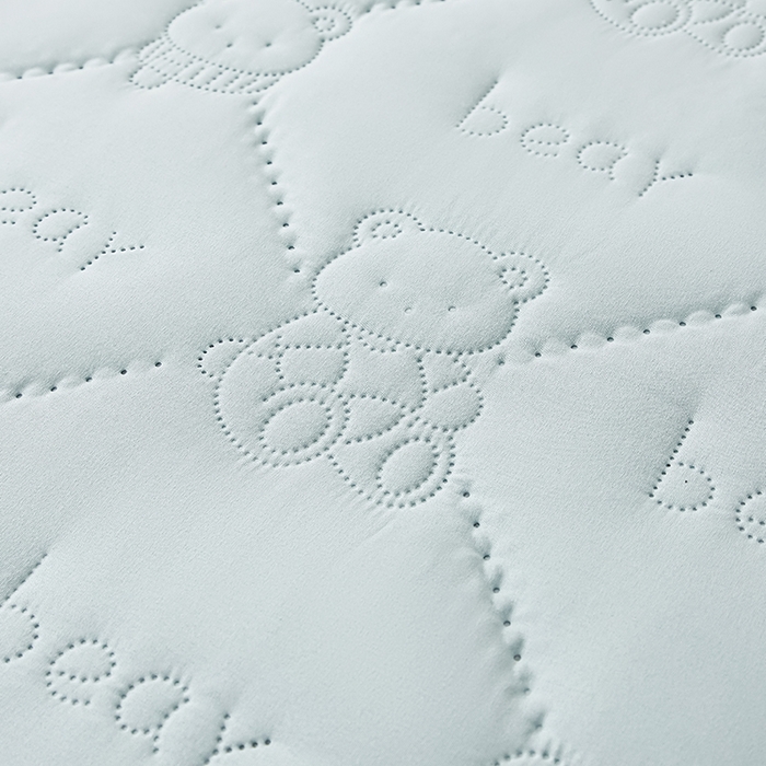 91家纺网 家纺一手货源 找家纺 LIFE.丽芙 2025新款磨毛超声波夹棉防水枕套机包边款 小熊防水夹棉枕套-天空蓝