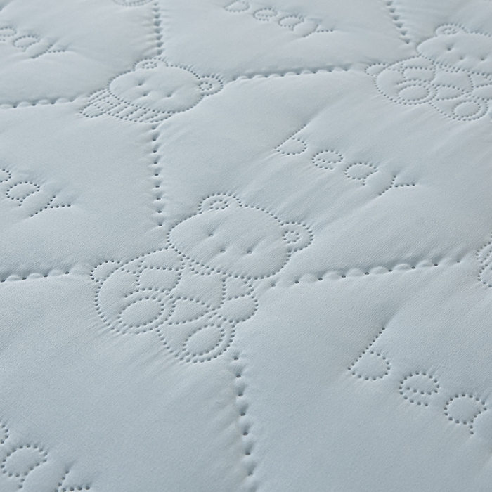 91家纺网 家纺一手货源 找家纺 LIFE.丽芙 2025新款磨毛超声波夹棉防水枕套机包边款 小熊防水夹棉枕套-海青