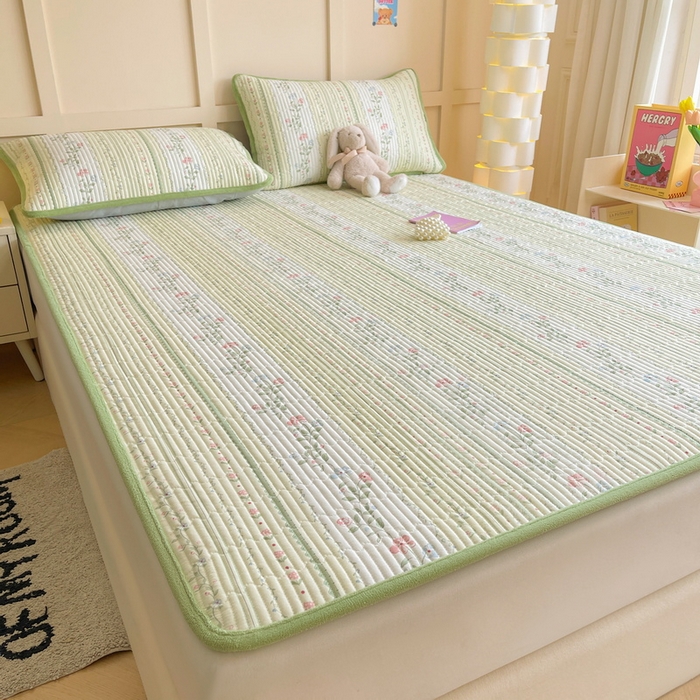 91家纺网 家纺一手货源 找家纺 LIFE.丽芙 2025新款A类四季可用A版全棉数码印花B版牛奶绒单件夹棉床褥垫三件套 床褥垫-曼琳-绿