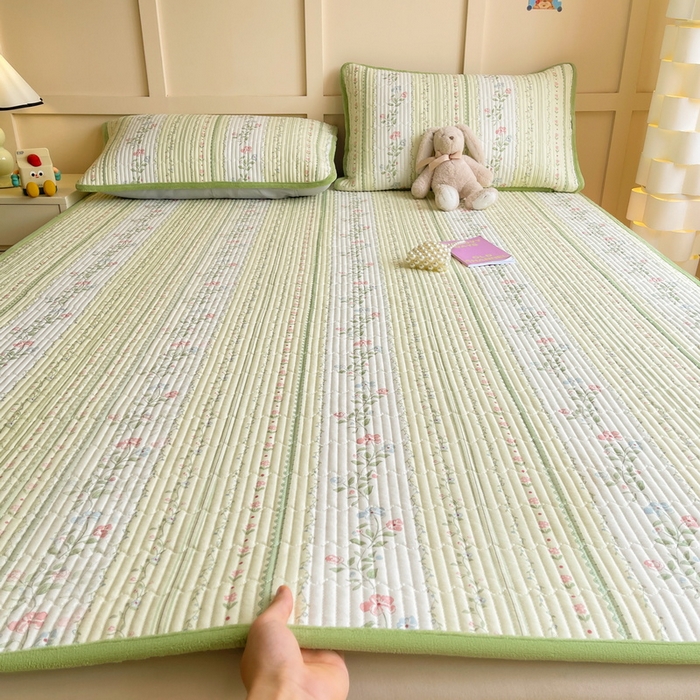 91家纺网 家纺一手货源 找家纺 LIFE.丽芙 2025新款A类四季可用A版全棉数码印花B版牛奶绒单件夹棉床褥垫三件套 床褥垫-曼琳-绿