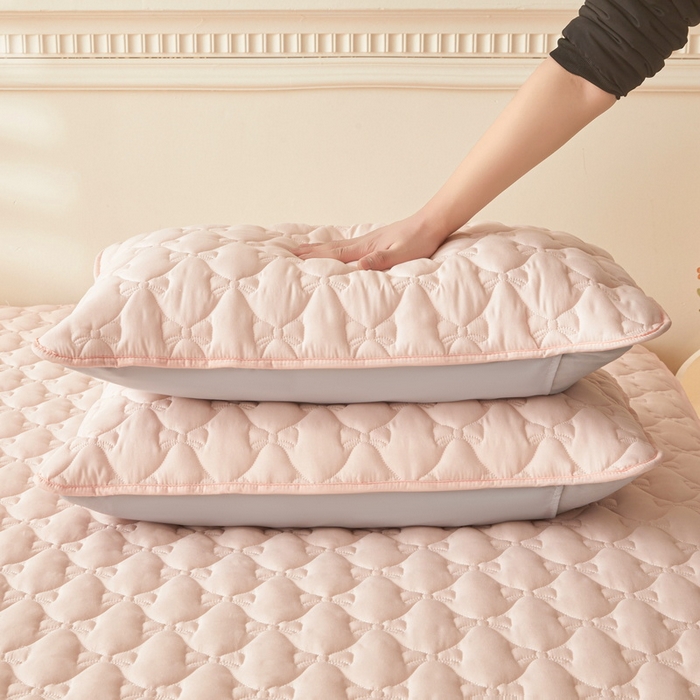 91家纺网 家纺一手货源 找家纺 LIFE.丽芙 2025新款水洗原棉夹棉包边枕套 蝴蝶结枕套-奶油粉