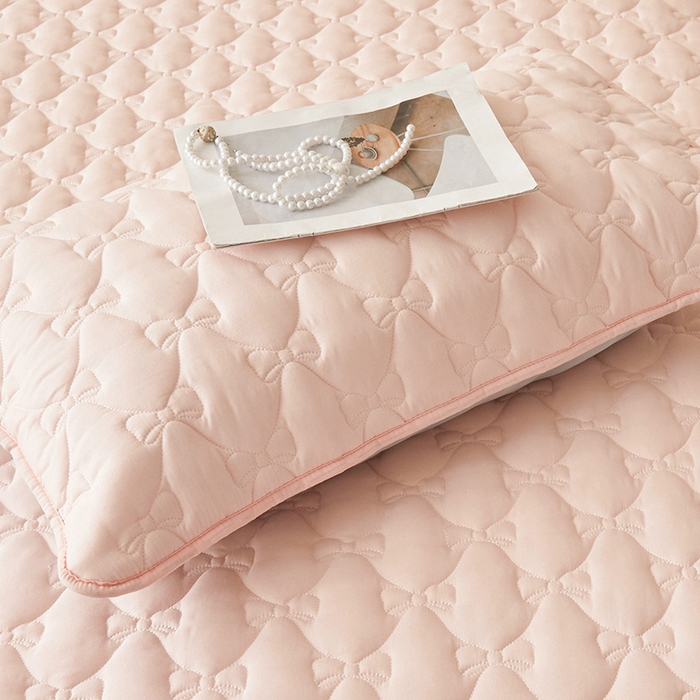 91家纺网 家纺一手货源 找家纺 LIFE.丽芙 2025新款水洗原棉夹棉包边枕套 蝴蝶结枕套-奶油粉