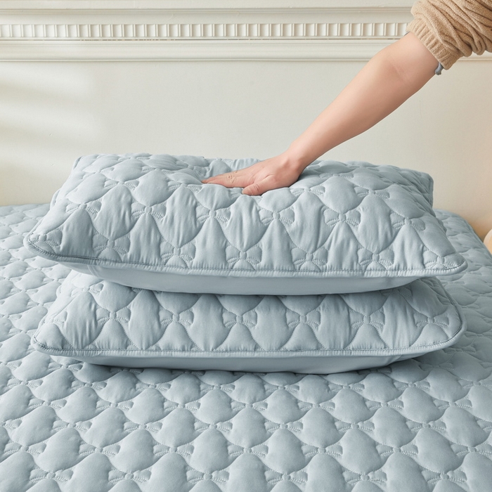 91家纺网 家纺一手货源 找家纺 LIFE.丽芙 2025新款水洗原棉夹棉包边枕套 蝴蝶结枕套-海青