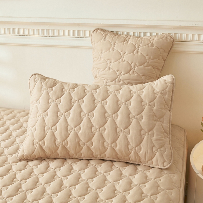 91家纺网 家纺一手货源 找家纺 LIFE.丽芙 2025新款水洗原棉夹棉包边枕套 蝴蝶结枕套-奶茶