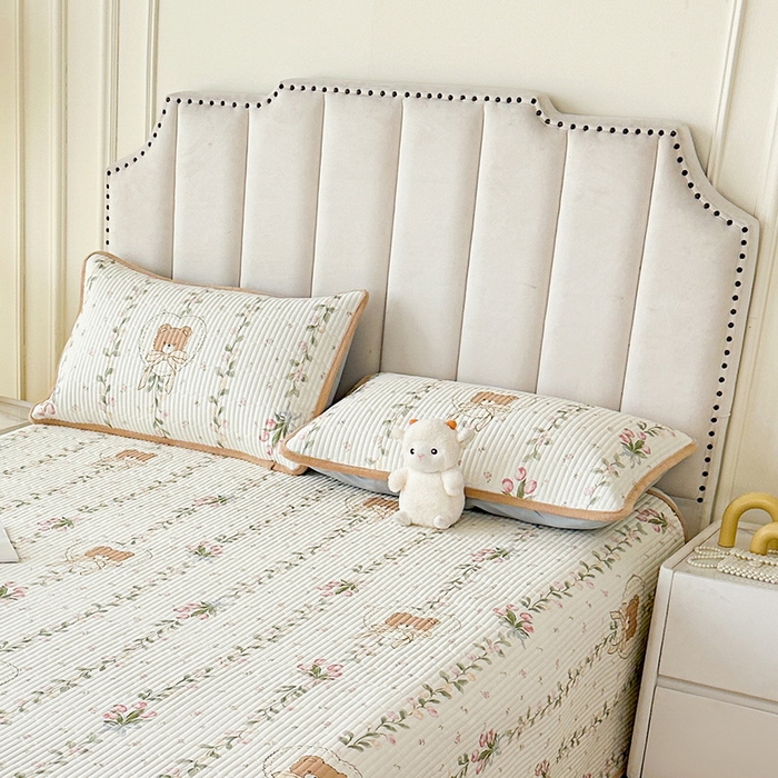 91家纺网 家纺一手货源 找家纺 LIFE.丽芙 2025新款A类全棉夹棉包边枕套 花丛熊宝