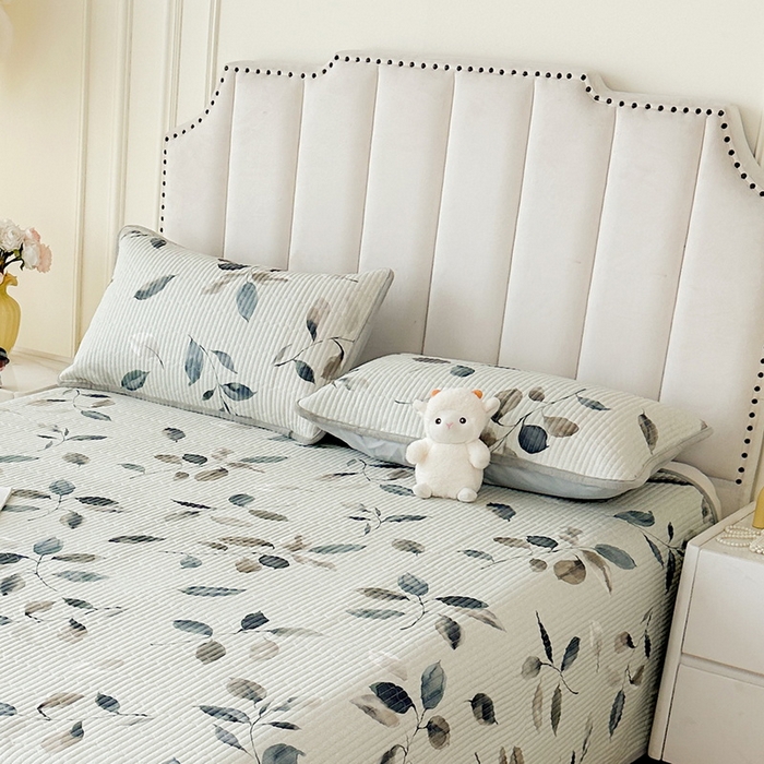 91家纺网 家纺一手货源 找家纺 LIFE.丽芙 2025新款A类全棉夹棉包边枕套 叶纷飞