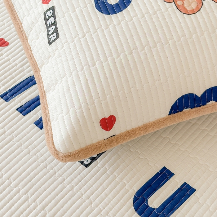 91家纺网 家纺一手货源 找家纺 LIFE.丽芙 2025新款A类全棉夹棉包边枕套 妙妙熊