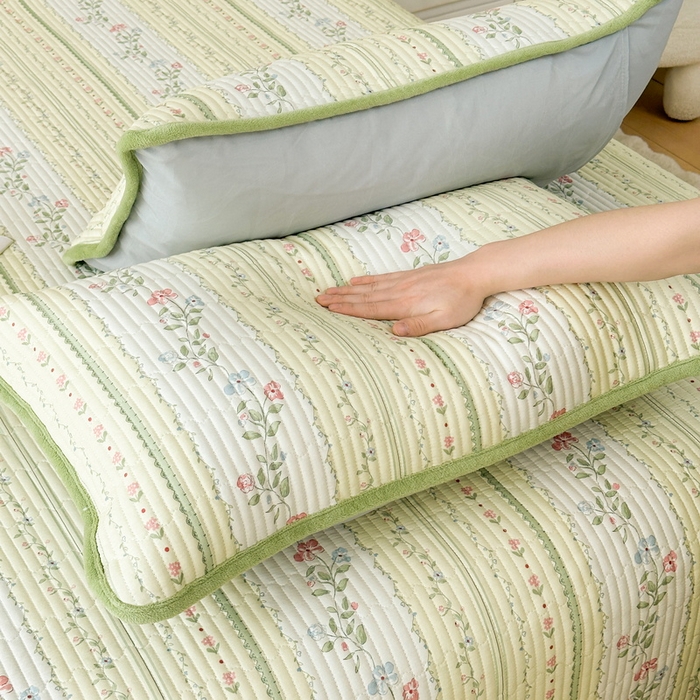 91家纺网 家纺一手货源 找家纺 LIFE.丽芙 2025新款A类全棉夹棉包边枕套 曼琳-绿