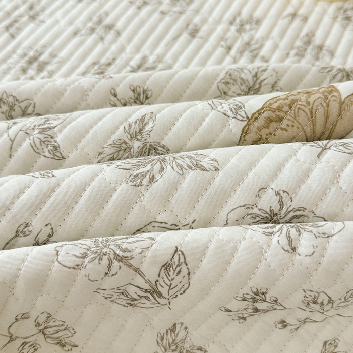 91家纺网 家纺一手货源 找家纺 LIFE.丽芙 2025新款A类全棉夹棉包边枕套 蝶舞-咖