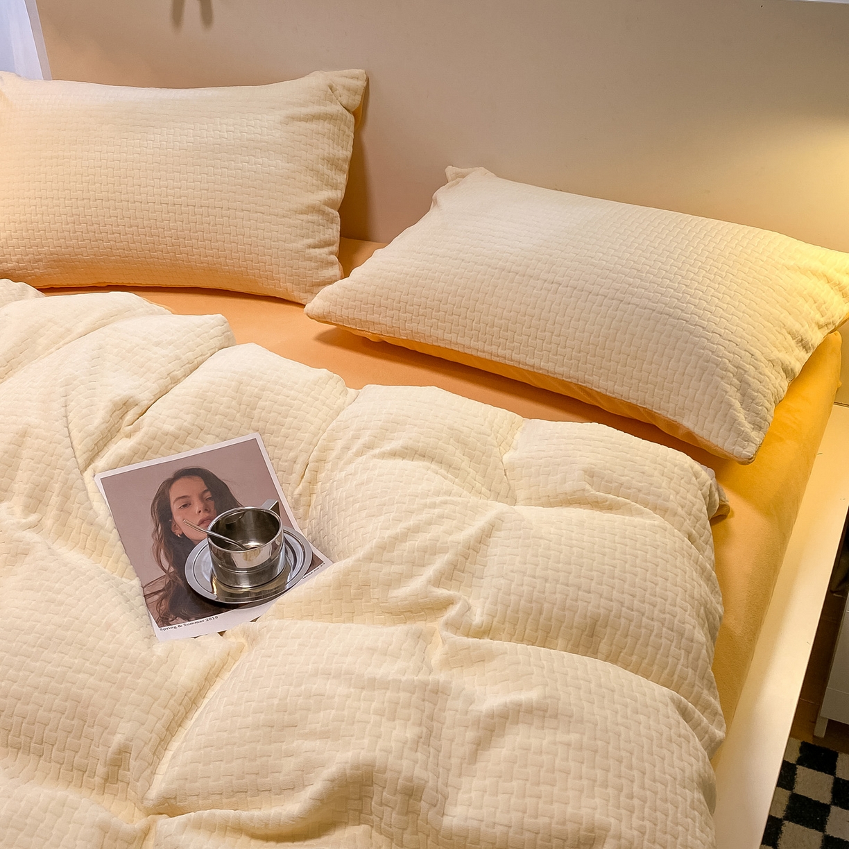 91家纺网 家纺一手货源 找家纺 如一 2025年3D立体雕花牛奶绒四件套 华夫格白