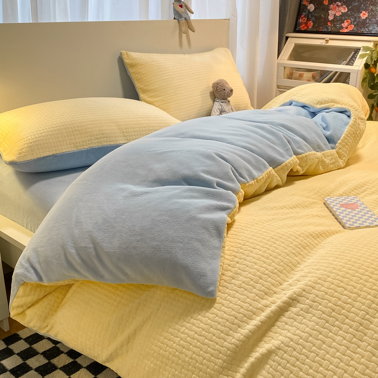 91家纺网 家纺一手货源 找家纺 如一 2025年3D立体雕花牛奶绒四件套 华夫格黄