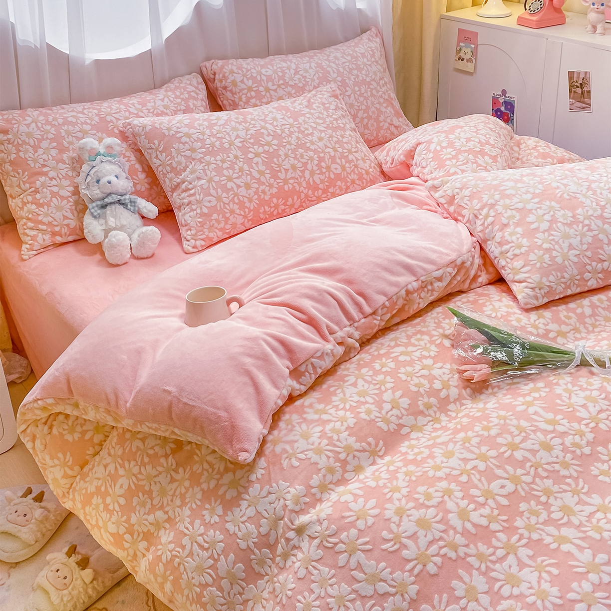 91家纺网 家纺一手货源 找家纺 如一 2025年3D立体雕花牛奶绒四件套 花漾-粉