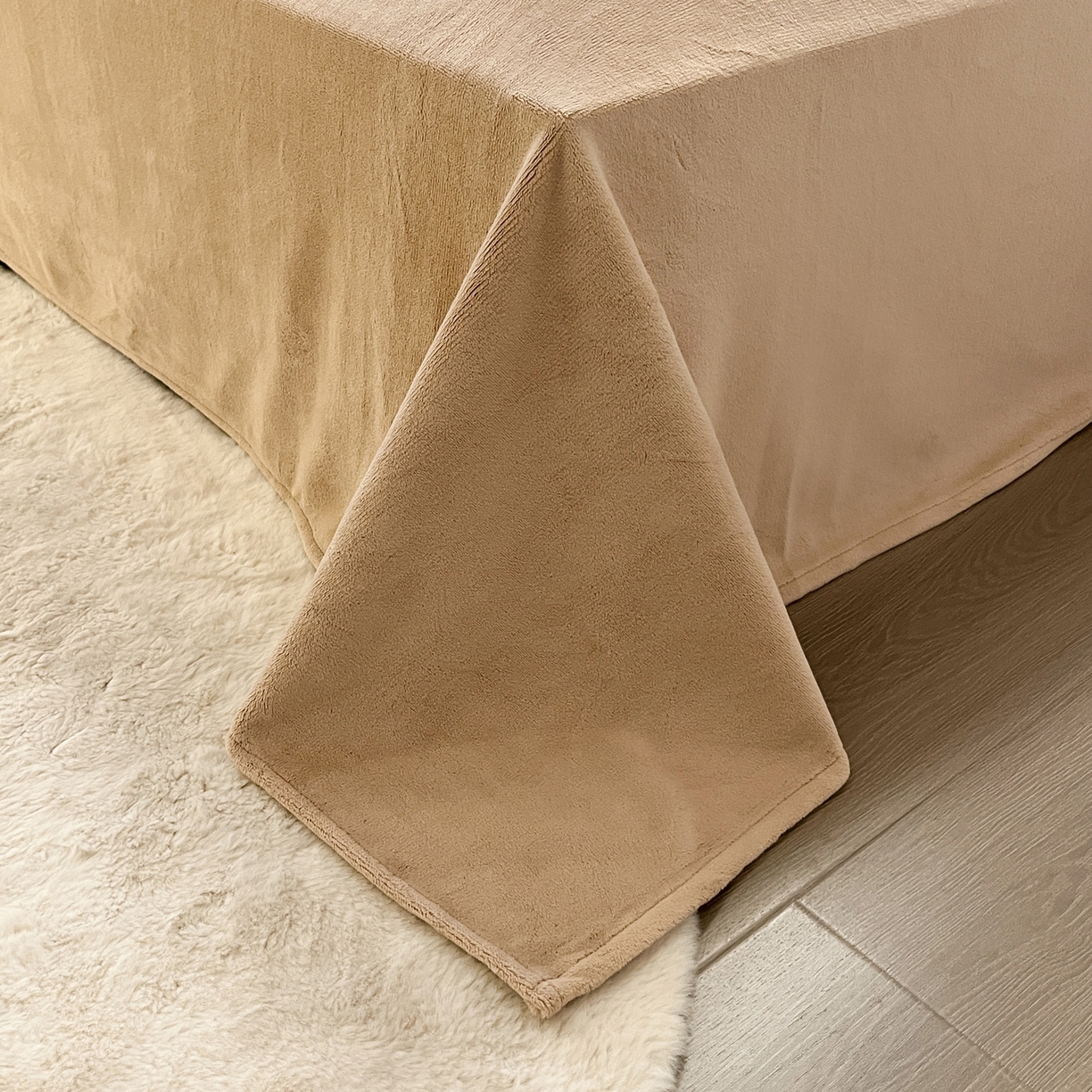 91家纺网 家纺一手货源 找家纺 如一 2025年3D立体雕花牛奶绒四件套 编织纹-白咖