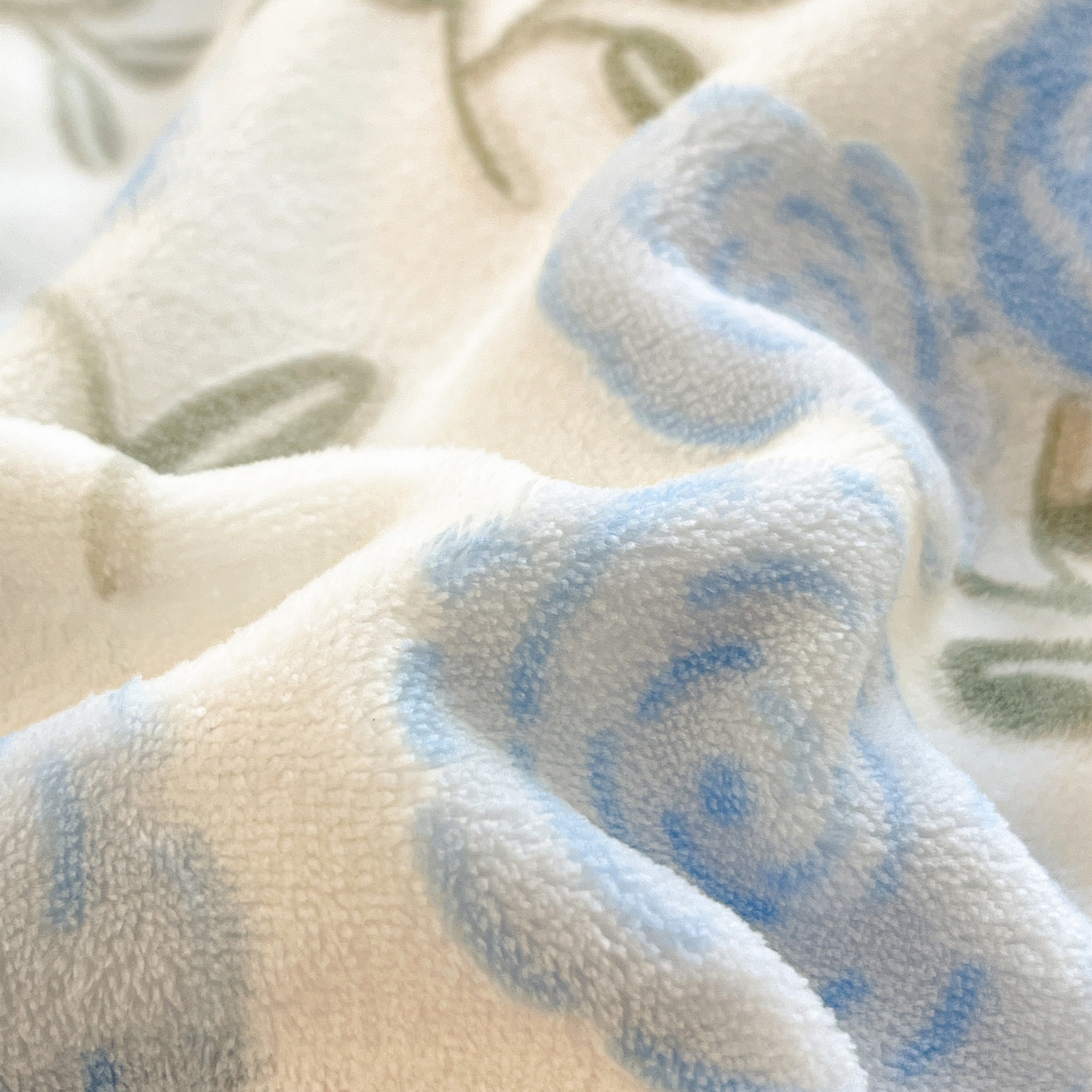 91家纺网 家纺一手货源 找家纺 如一 2025新款3D雕花牛奶绒单被套被套单件单品被套 繁花-天蓝