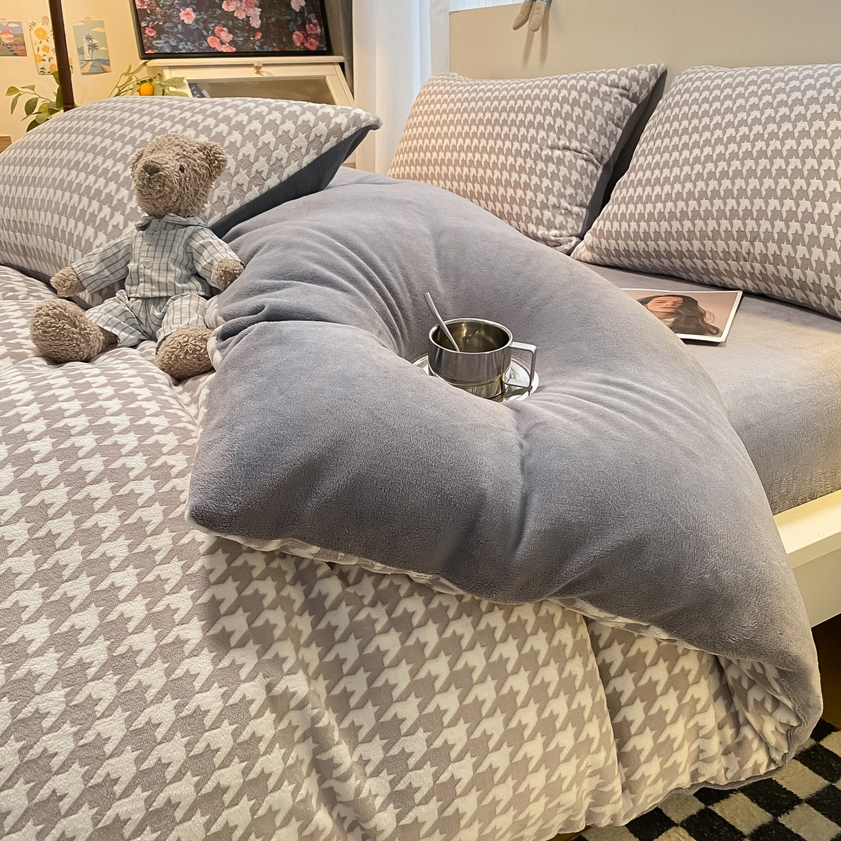 91家纺网 家纺一手货源 找家纺 如一 2025新款3D雕花牛奶绒单被套被套单件单品被套 千鸟格灰