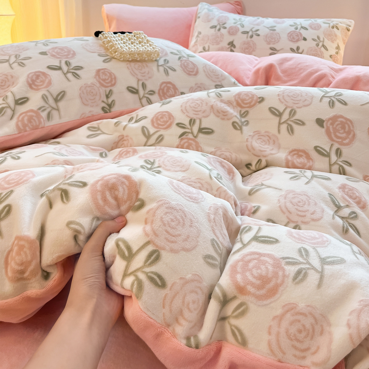 91家纺网 家纺一手货源 找家纺 如一 2025新款3D雕花牛奶绒单被套被套单件单品被套 繁花-粉