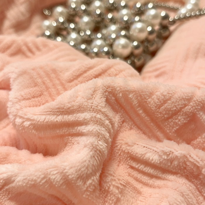 91家纺网 家纺一手货源 找家纺 如一 2025新款3D雕花牛奶绒单被套被套单件单品被套 编织纹-粉