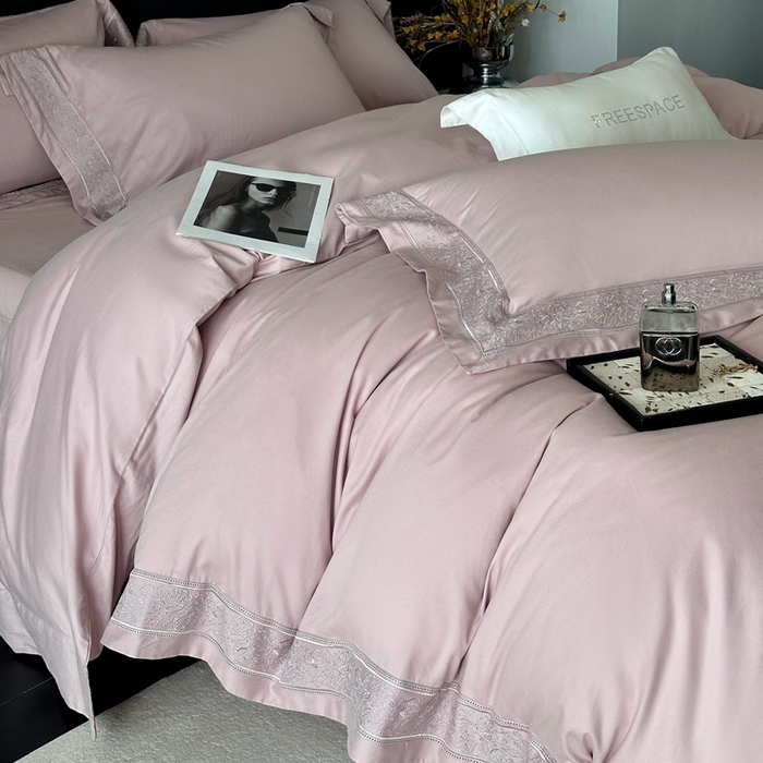 91家纺网 家纺一手货源 找家纺 时亿家居 2025新款镂空花边长绒棉纯棉磨毛四件套-海瑟薇 海瑟薇-悠悠紫