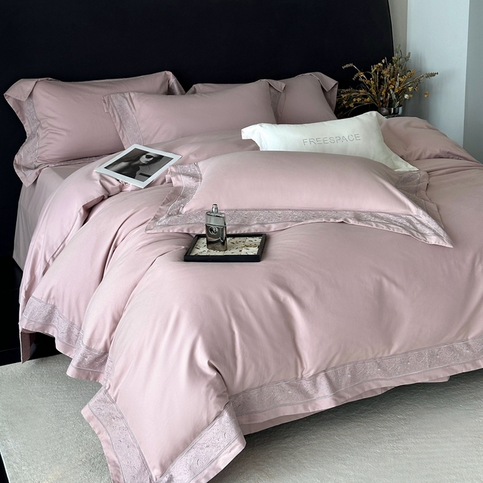 91家纺网 家纺一手货源 找家纺 时亿家居 2025新款镂空花边长绒棉纯棉磨毛四件套-海瑟薇 海瑟薇-悠悠紫