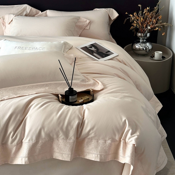 91家纺网 家纺一手货源 找家纺 时亿家居 2025新款镂空花边长绒棉纯棉磨毛四件套-海瑟薇 海瑟薇-米驼色