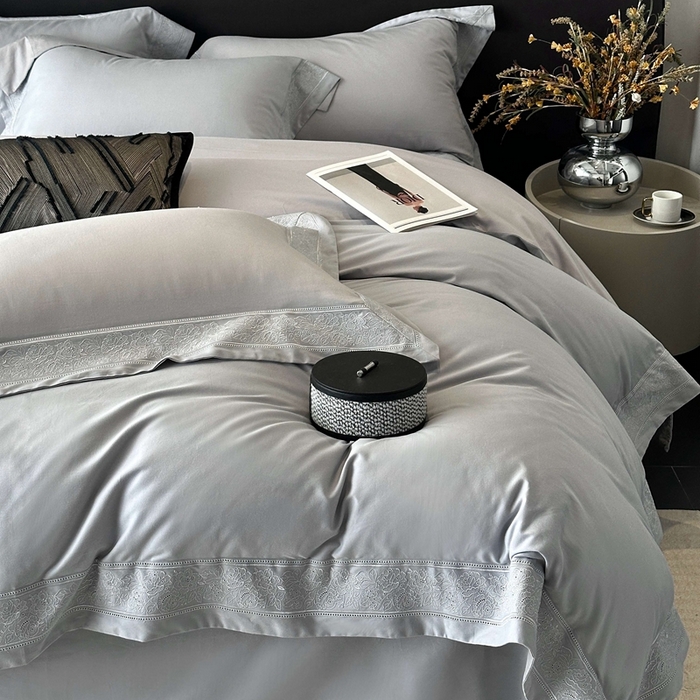 91家纺网 家纺一手货源 找家纺 时亿家居 2025新款镂空花边长绒棉纯棉磨毛四件套-海瑟薇 海瑟薇-灰色