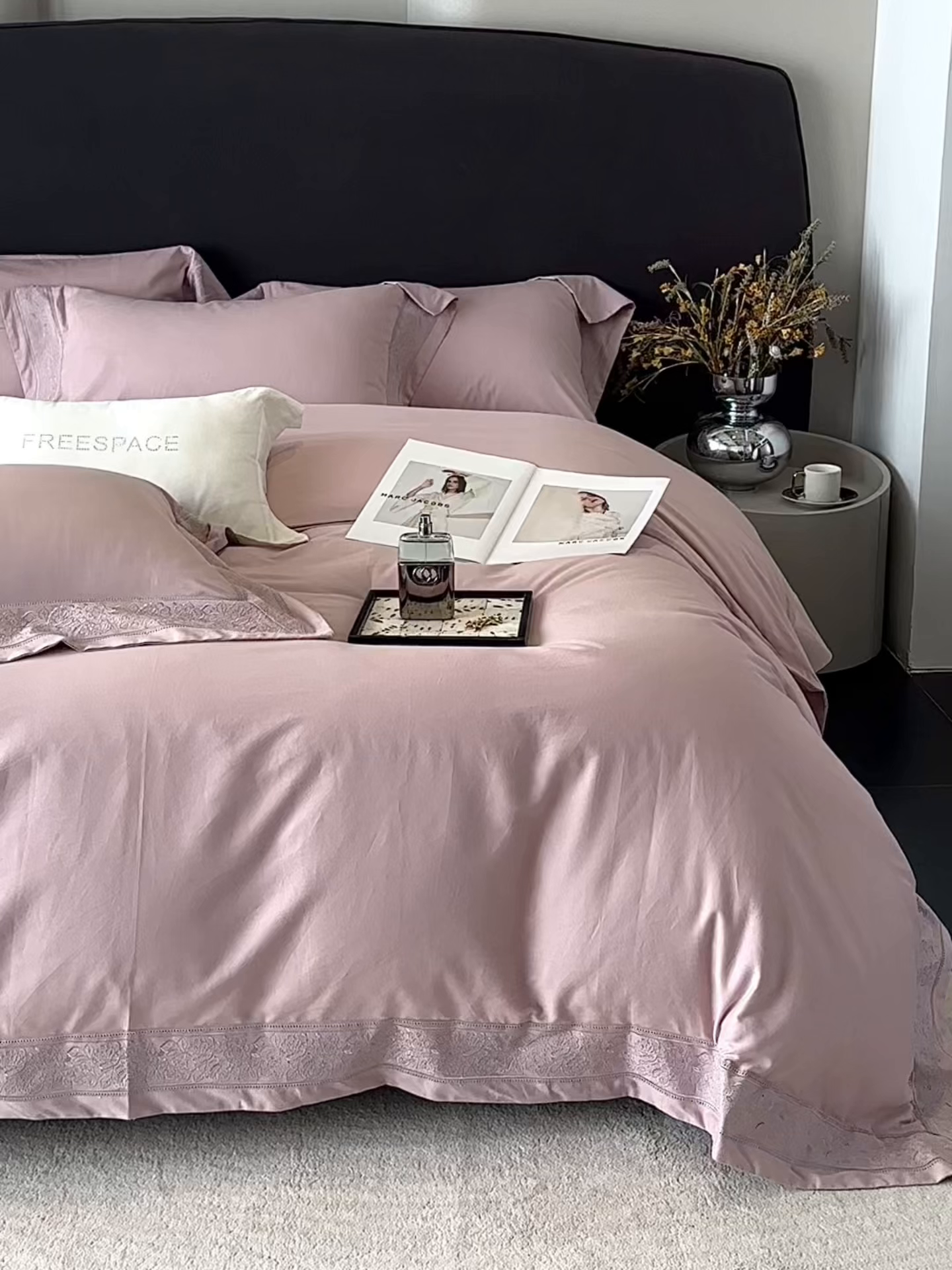 91家纺网 家纺一手货源 找家纺 时亿家居 2025新款镂空花边长绒棉纯棉磨毛四件套-海瑟薇 海瑟薇-悠悠紫