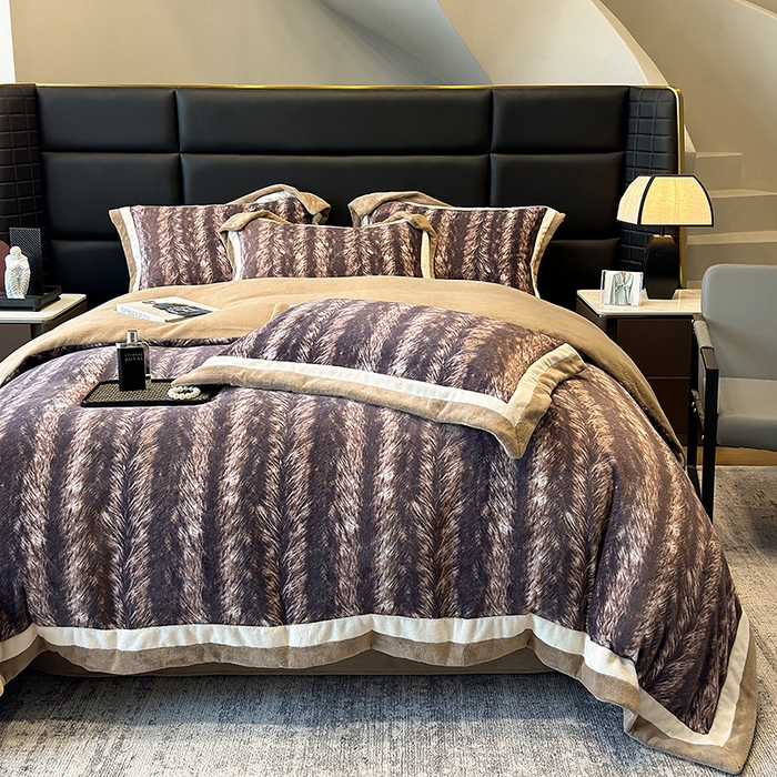 91家纺网 家纺一手货源 找家纺 （总）罗艺轩 2025新款高克重牛奶绒数码印花双拼角四件套