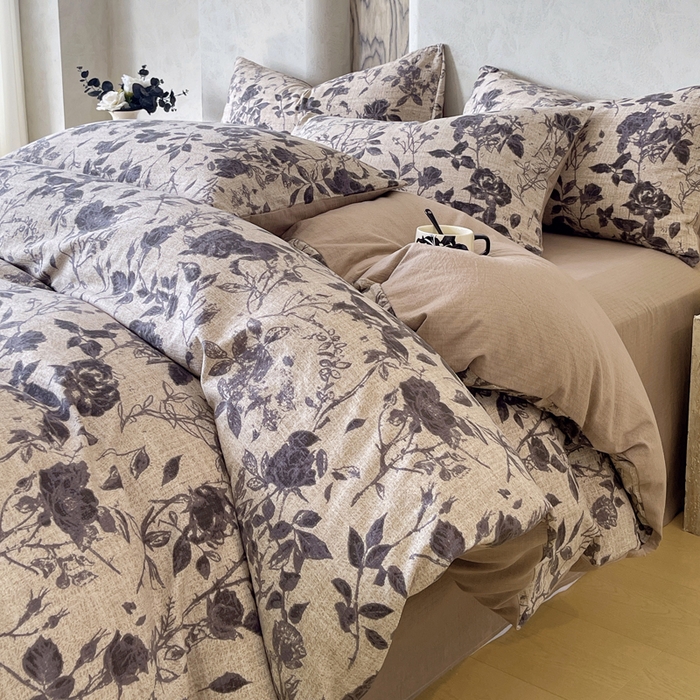 91家纺网 家纺一手货源 找家纺 宝士康家纺 2025秋冬新品高克重A类原麻暗合四件套复古加厚双层纱仿亚麻套件 墨影