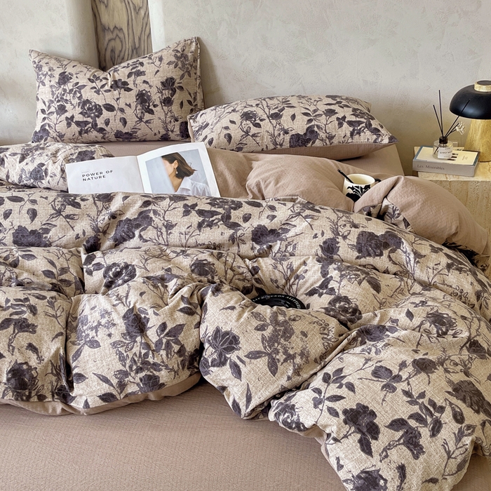 91家纺网 家纺一手货源 找家纺 宝士康家纺 2025秋冬新品高克重A类原麻暗合四件套复古加厚双层纱仿亚麻套件 墨影