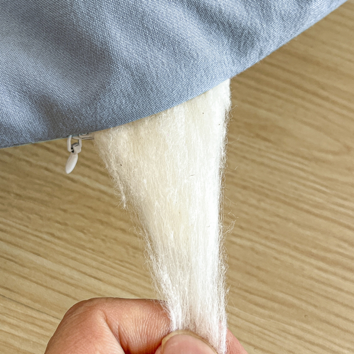 91家纺网 家纺一手货源 找家纺 尊妙被业 2025新款新疆棉花被被子被芯冬被春秋被垫被二合一字母被 复古蓝