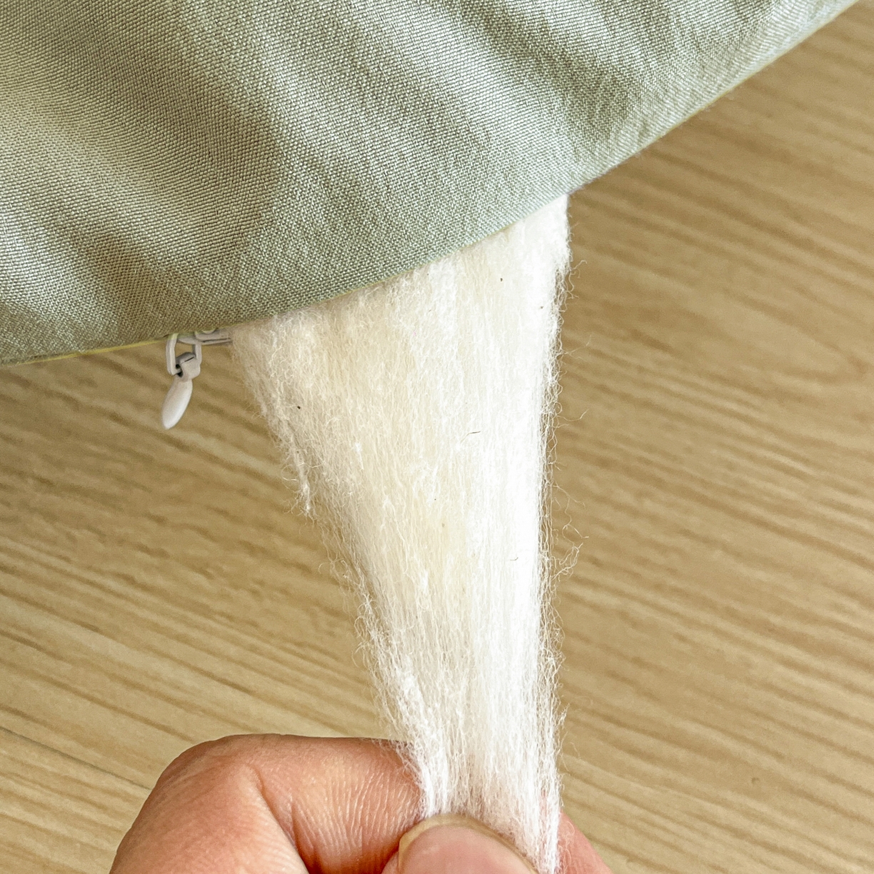 91家纺网 家纺一手货源 找家纺 尊妙被业 2025新款新疆棉花被被子被芯冬被春秋被垫被二合一字母被 岩松绿