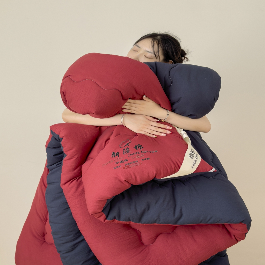 91家纺网 家纺一手货源 找家纺 尊妙被业 2025新款新疆棉花被被子被芯冬被春秋被垫被二合一字母被岩浆红+海军蓝