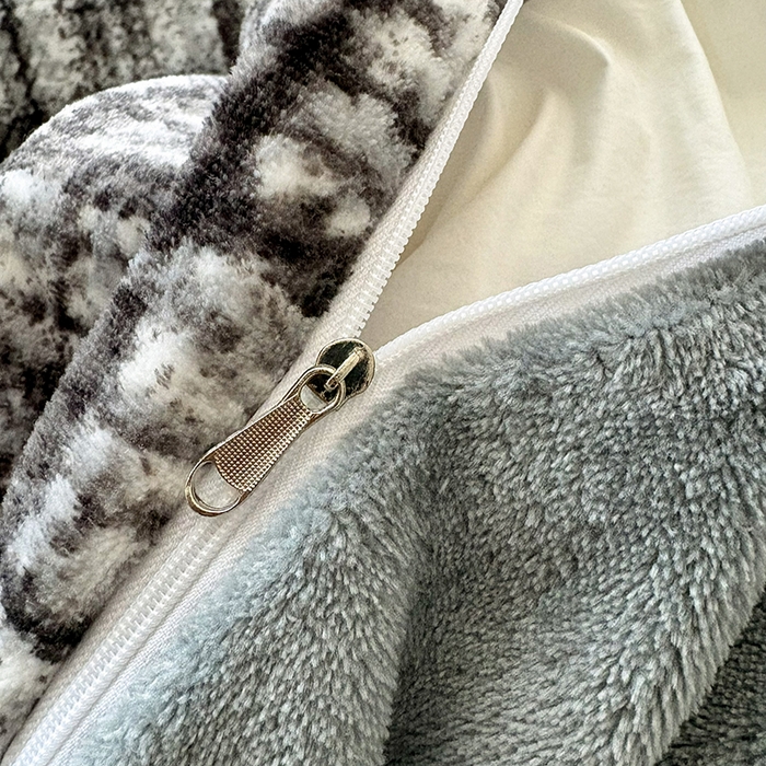 91家纺网 家纺一手货源 找家纺 铠畅家纺 2025新款牛奶绒夹棉床盖床裙四件套 香格里拉