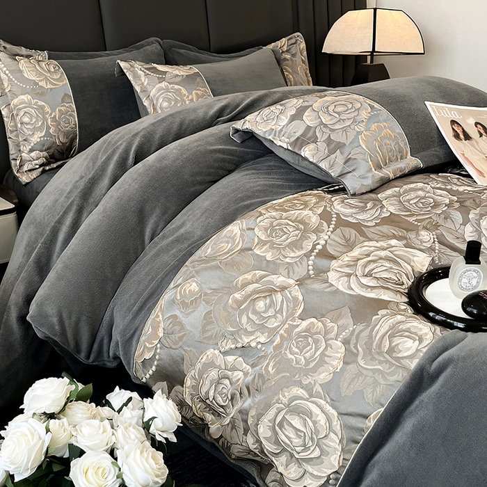 91家纺网 家纺一手货源 找家纺 （总）富宁家纺 2025新款立体雕花牛奶绒绣花四件套-洛卡玫瑰系列