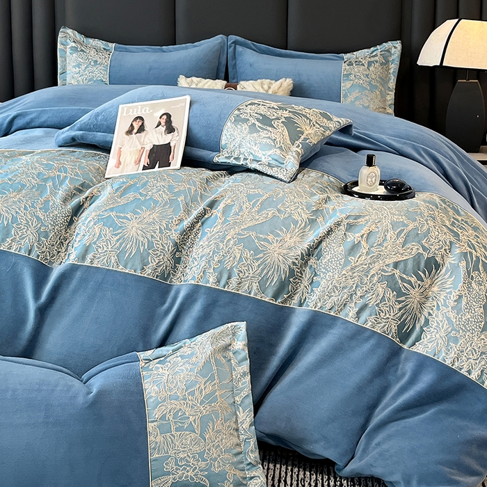 91家纺网 家纺一手货源 找家纺 （总）富宁家纺 2025新款立体雕花牛奶绒绣花四件套-洛卡玫瑰系列