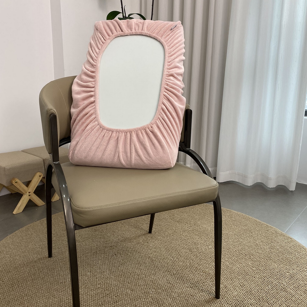 91家纺网 家纺一手货源 找家纺 佳笠家居 2025新款正宗250g全消光牛奶绒懒人枕套旅行枕套 豆沙粉